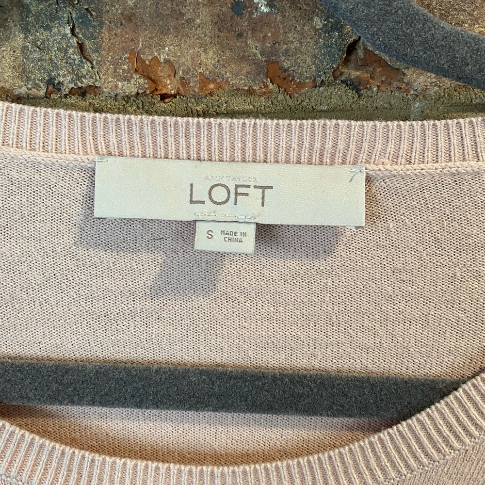 LOFT Ruffle Top - Picture 2 of 2